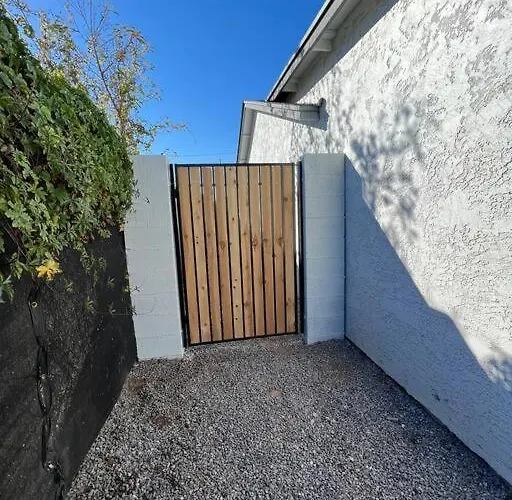 Affordable Modern Near Airport! Private Az *