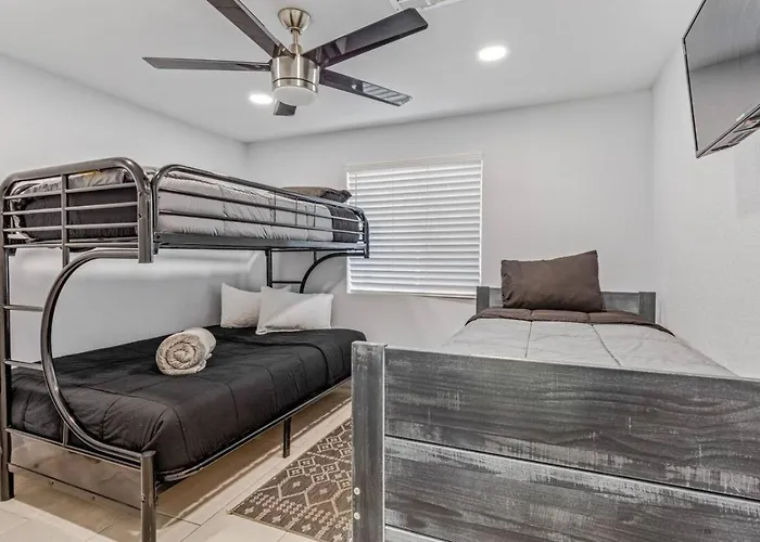 Ferienhaus Affordable Modern Near Airport! Private Az *