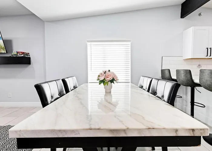 Affordable Modern Near Airport! Private Az Ferienhaus