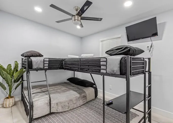 Affordable Modern Near Airport! Private Az * Phoenix